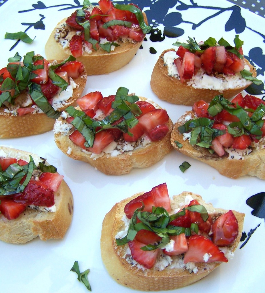 Strawberry Basil Bruschetta - perfect appy or light summer meal!