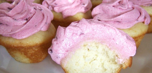 Saturday Sweets: Lemon Cupcakes with Blackberry Buttercream