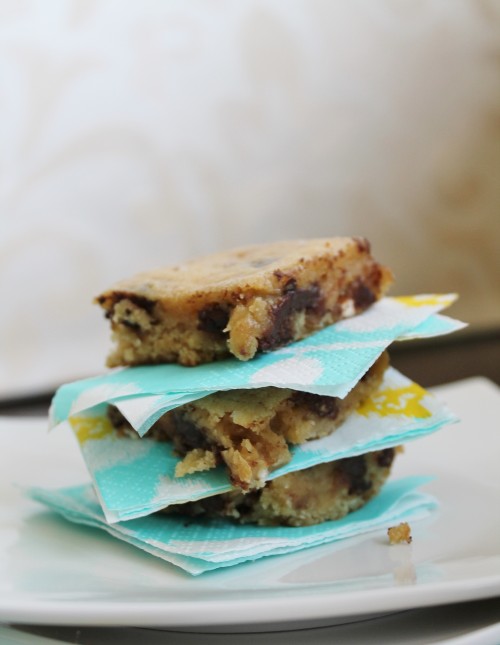 salted pretzel blondies