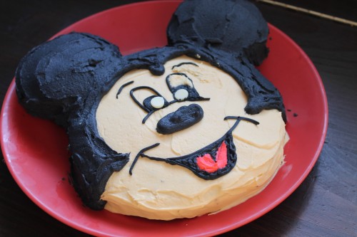 Easy Mickey Mouse birthday cake - no special pans or tools needed! | Hidden Ponies