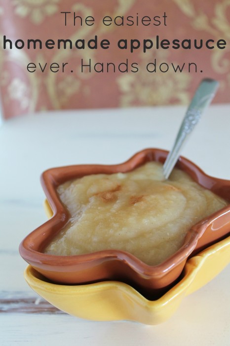 Quick and easy homemade applesauce - simple ingredients and 20 minutes!