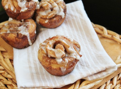 Cinnamon Roll Muffins - a quick everyday way to get your cinnabon fix!