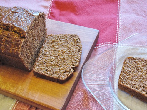 Pumpernickel Bread - high fibre, low fat | www.hiddenponies.com