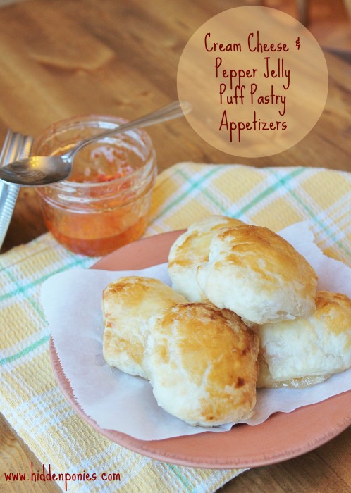 Cream Cheese and Red Pepper Jelly in Puff Pastry - delicious appetizer with 5 minutes of prep!