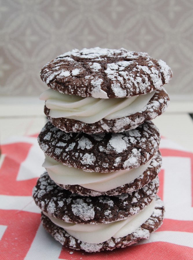 Chocolate Crinkle Sandwich Cookie