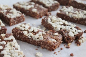 Peanut Butter Date Snacking Bars